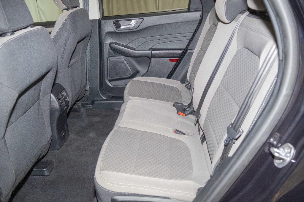 Used 2021 Ford Escape SE w/ Cold Weather Package FWD image 11