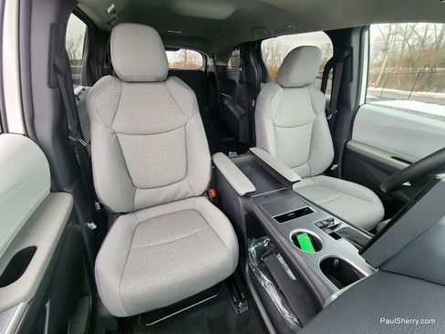 New 2026 Toyota Sienna LE image 49