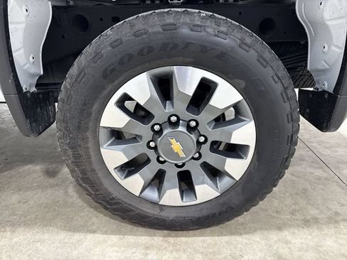 Certified 2025 Chevrolet Silverado 2500 Custom w/ Custom Value Package AWD/4WD image 32