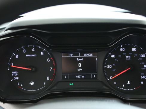 Used 2024 Chevrolet Trax LS w/ LS Convenience Package image 18