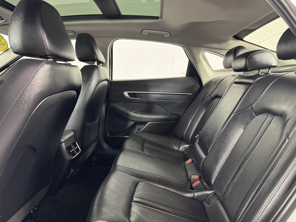 Used 2022 Hyundai Sonata Limited FWD image 16