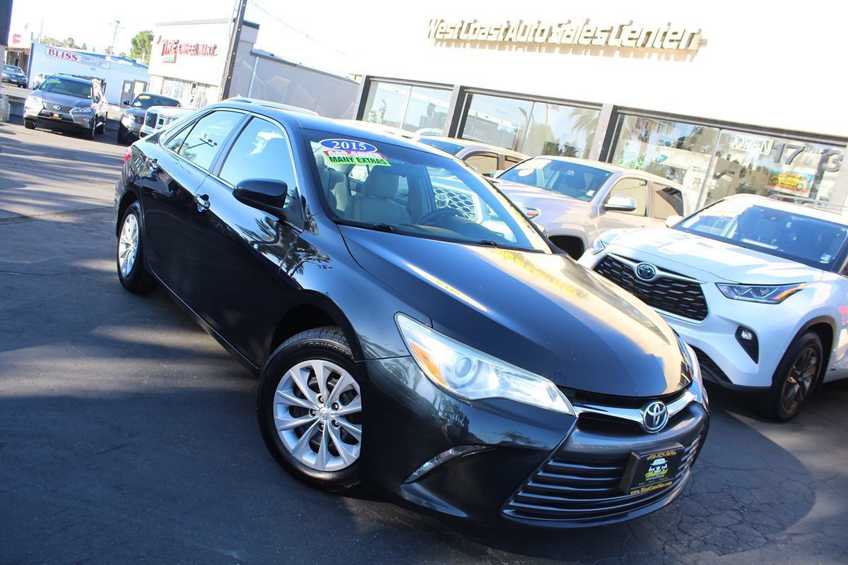 Used 2015 Toyota Camry LE FWD image 30