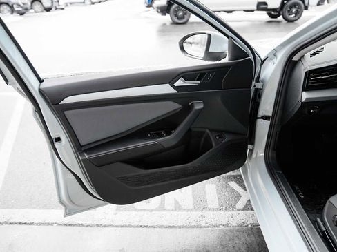 New 2026 Volkswagen Jetta SE image 18