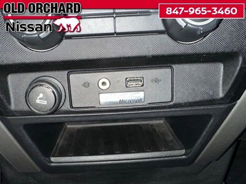 Used 2011 Ford F150 XLT w/ XLT Chrome Pkg image 19