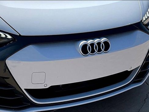 Used 2023 Audi e-tron GT Premium Plus image 30