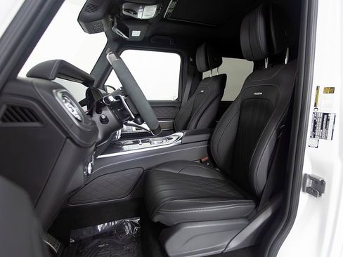 Used 2025 Mercedes-Benz G 63 AMG 4MATIC image 32