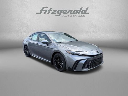 Used 2026 Toyota Camry SE w/ Multimedia Upgrade Package FWD image 1