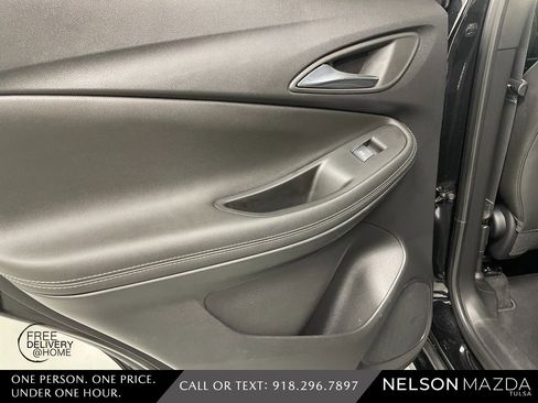 Used 2024 Buick Encore GX Sport Touring image 37