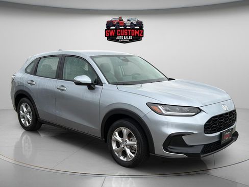 Used 2025 Honda HR-V LX image 1