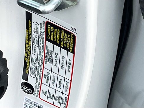 Used 2023 Subaru Ascent Premium w/ Convenience Package image 34