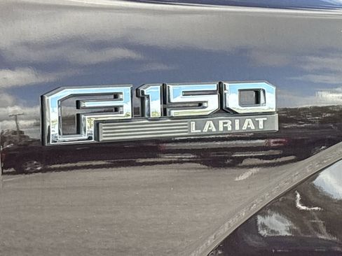 Used 2019 Ford F150 Lariat w/ Equipment Group 502A Luxury image 8