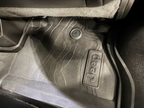 Used 2022 Jeep Gladiator Overland w/ Popular Equipment Package image 22