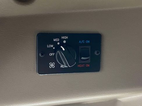 Used 2024 GMC Savana 2500 w/ Driver Convenience Package RWD image 33