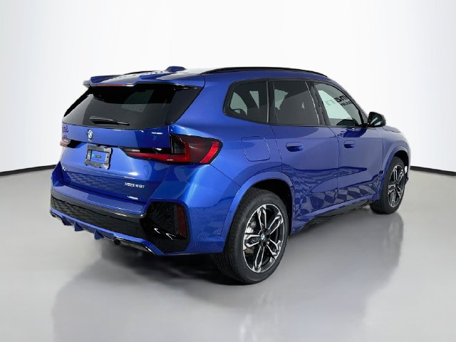 New 2027 BMW X1 xDrive28i AWD/4WD image 7