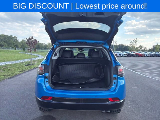 Used 2022 Jeep Compass Limited w/ Elite Group AWD/4WD image 15