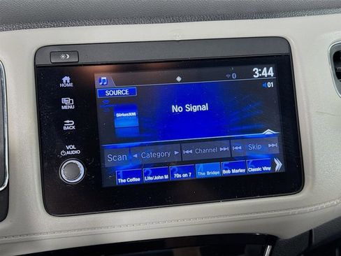 Used 2021 Honda HR-V EX-L image 16