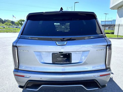 Used 2026 Cadillac Vistiq Platinum AWD/4WD image 13