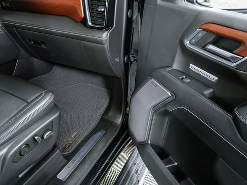 Used 2023 GMC Sierra 1500 Denali w/ Denali Reserve Package AWD/4WD image 25