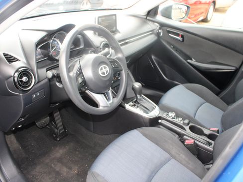Used 2016 Scion iA image 12