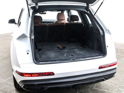 Used 2024 Audi Q7 3.0T Premium Plus image 24