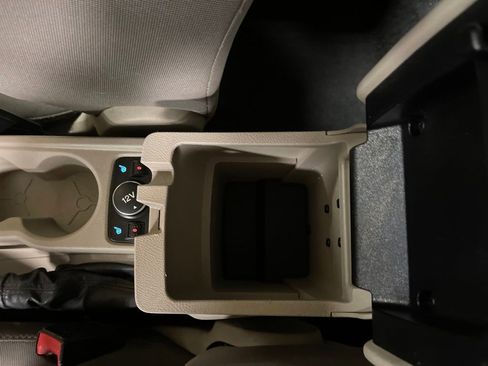 Used 2012 Ford Focus SE w/ SE Winter Pkg image 22