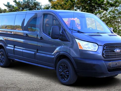 Used 2018 Ford Transit 350 XLT image 3