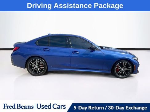 Used 2023 BMW 330i xDrive Sedan w/ M Sport Package image 9