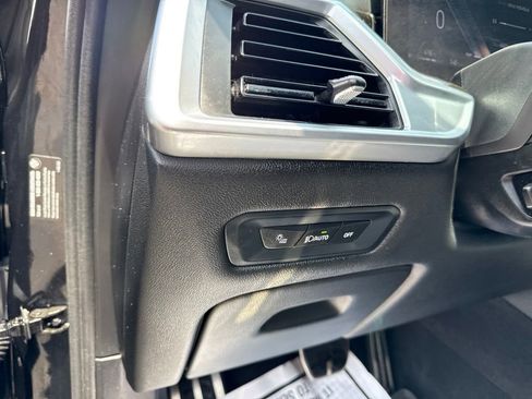 Used 2024 BMW X5 sDrive40i w/ M Sport Package RWD image 15