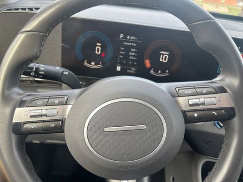 Used 2025 Hyundai Kona SEL image 27