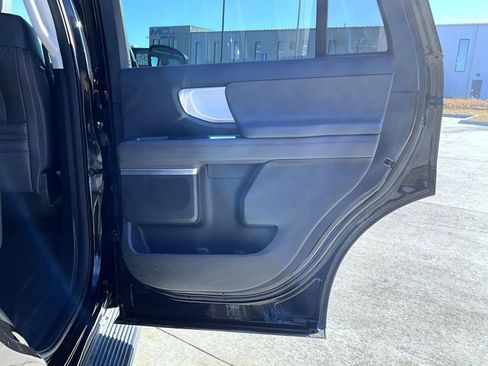 Used 2025 Ford Expedition Active image 18