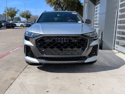 Used 2025 Audi RS Q8 performance image 3
