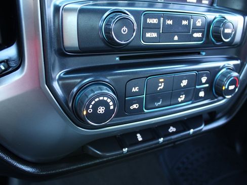 Used 2018 Chevrolet Silverado 1500 LT image 29