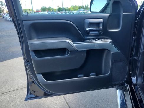 Used 2017 Chevrolet Silverado 1500 LT AWD/4WD image 18