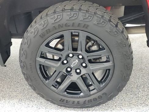 Used 2023 Chevrolet Silverado 1500 LT Trail Boss w/ Protection Package AWD/4WD image 5