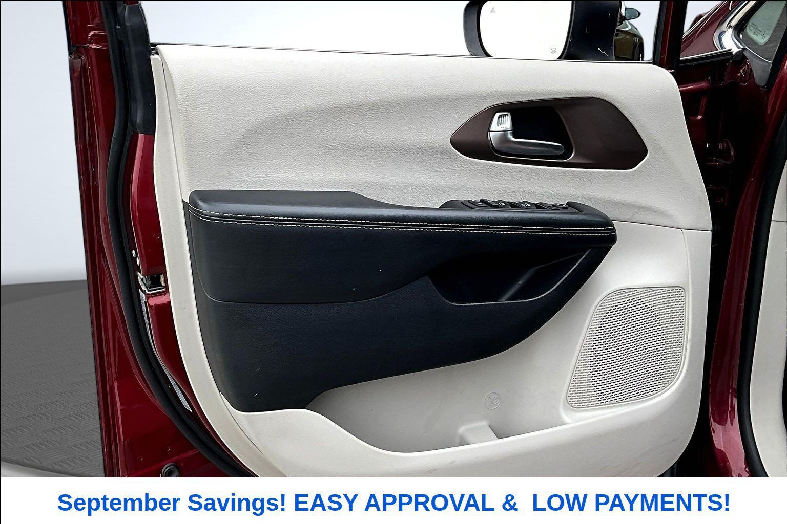 Used 2020 Chrysler Voyager LX FWD image 21