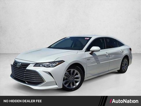 Used 2019 Toyota Avalon XLE w/ Protection Package FWD image 1