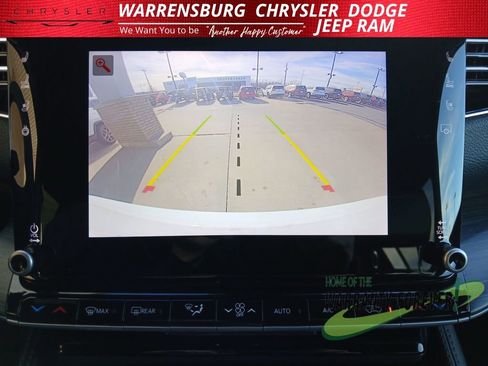 Used 2024 Jeep Wagoneer L Series II w/ Flexible Seating Group image 25