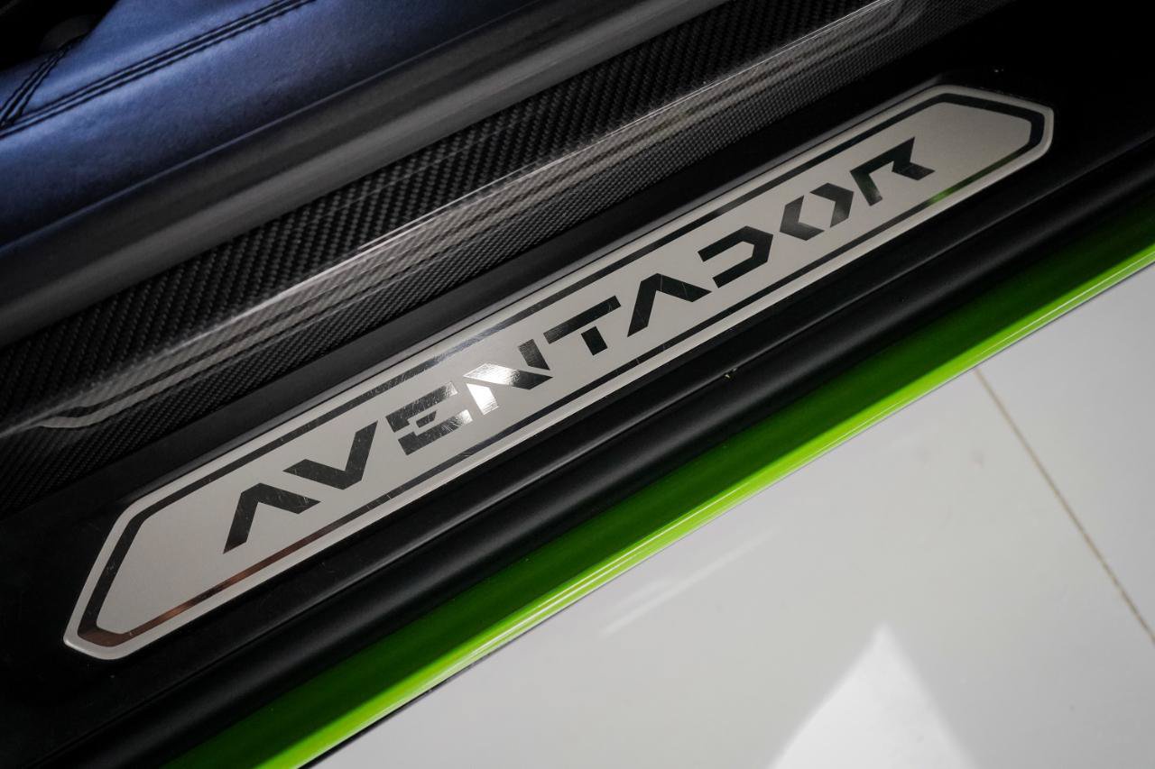Used 2018 Lamborghini Aventador S AWD/4WD image 15