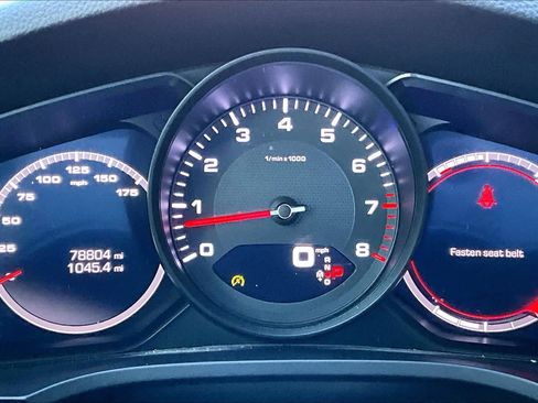 Used 2020 Porsche Cayenne image 25