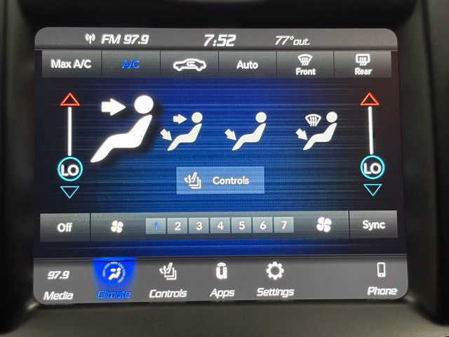 Used 2022 Chrysler 300 Touring L RWD image 29