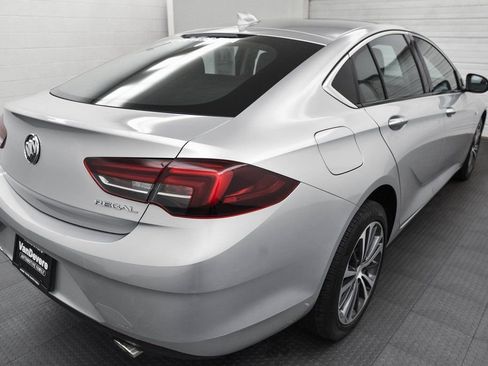 Used 2019 Buick Regal Essence image 9