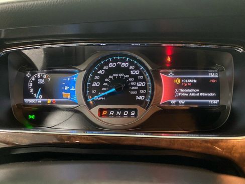 Used 2017 Ford Taurus Limited w/ Driver Assist Package image 19