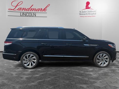 Certified 2024 Lincoln Navigator L Reserve AWD/4WD image 6