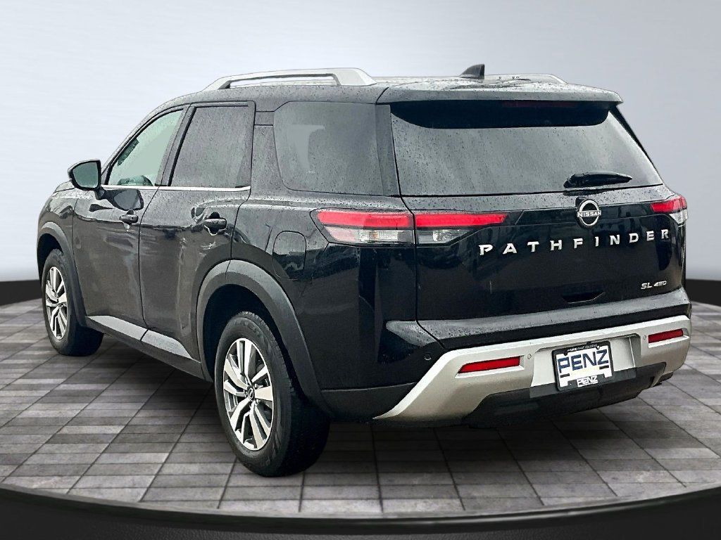 Used 2025 Nissan Pathfinder SL AWD/4WD image 5