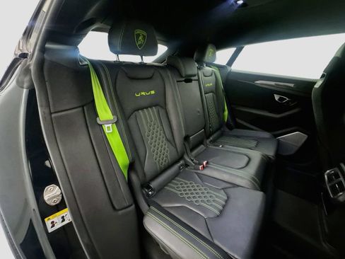 Used 2024 Lamborghini Urus Performante AWD/4WD image 29