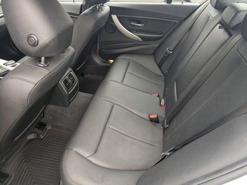 Used 2017 BMW 320i xDrive Sedan image 17
