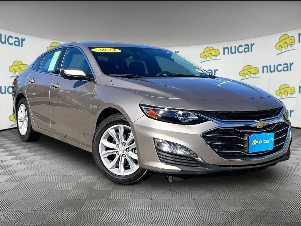 Used 2025 Chevrolet Malibu LT FWD image 1