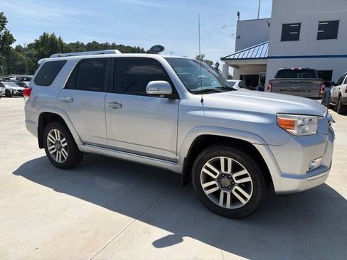 Used 2011 Toyota 4Runner Limited AWD/4WD image 9