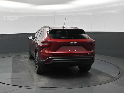 Used 2025 Chevrolet Trax RS w/ Sunroof Package image 7