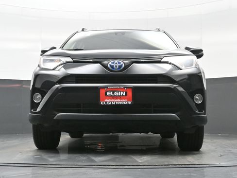 Used 2017 Toyota RAV4 XLE w/ All Weather Liner Package AWD/4WD image 27